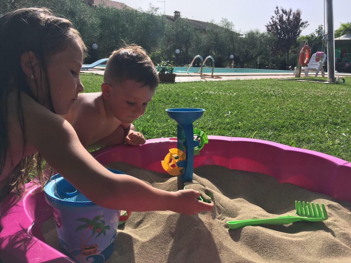 בית הארחה טואורו סול טראסימנו 	Le Coccole Del Trasimeno מראה חיצוני תמונה